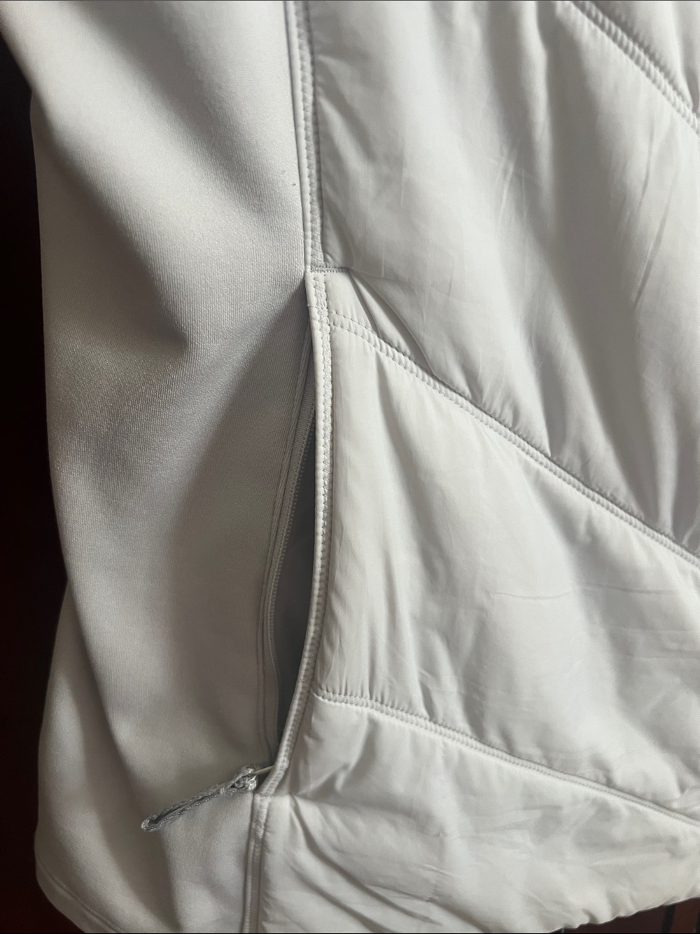Athleta Women's Light Gray Quilted Puffer Vest - Sleeveless Zip Front Size XL - Picture 3 of 8